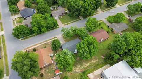 View/Area - 505 E Waco St, Broken Arrow, OK 74011 photo 2 of 4