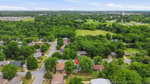 View/Area - 505 E Waco St, Broken Arrow, OK 74011 photo 4 of 4
