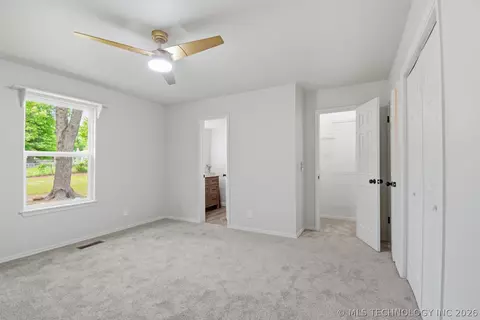 Bedroom - 505 E Waco St, Broken Arrow, OK 74011 photo 2 of 4