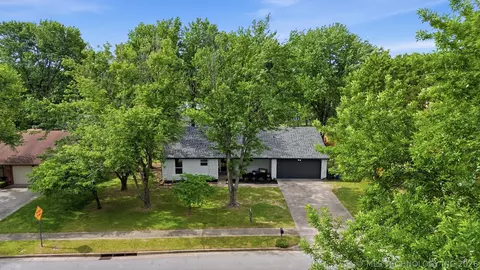 View/Area - 505 E Waco St, Broken Arrow, OK 74011 photo 1 of 4
