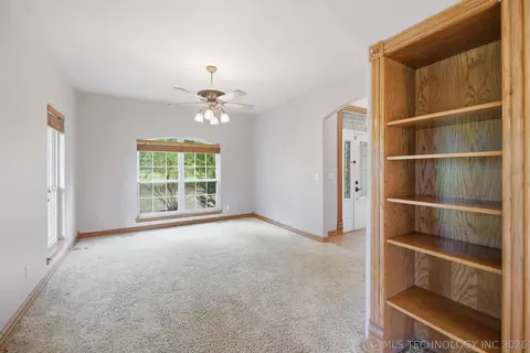 Living - 20499 Us Highway 64 Way, Haskell, OK 74436 photo 7 of 10