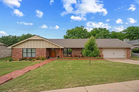 2516 Williamsburg St S, Bartlesville, OK 74006