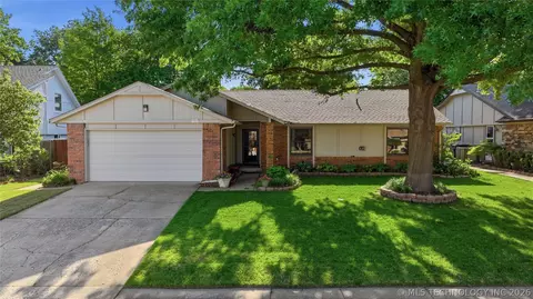 1221 S Chestnut Ave, Broken Arrow, OK 74012