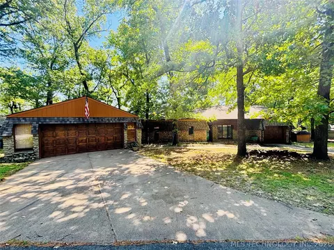 1830 Quail Dr, Eufaula, OK 74432
