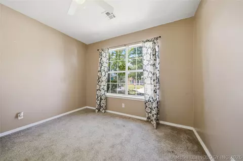 Bedroom - 21110 E 40th St, Broken Arrow, OK 74014 photo 2 of 4