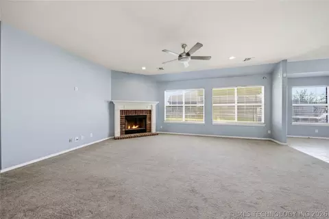 Living - 21110 E 40th St, Broken Arrow, OK 74014 photo 1 of 3