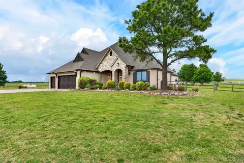 891 E 181st St, Mounds, OK 74047