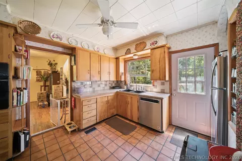 1240 E 32nd St, Tulsa, OK 74105 photo 11