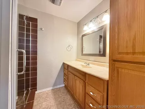 Bath - 3408 E 4th Pl, Tulsa, OK 74112 photo 1 of 4