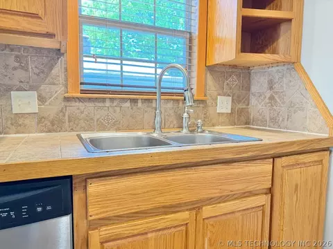 Kitchen - 3408 E 4th Pl, Tulsa, OK 74112 photo 6 of 6