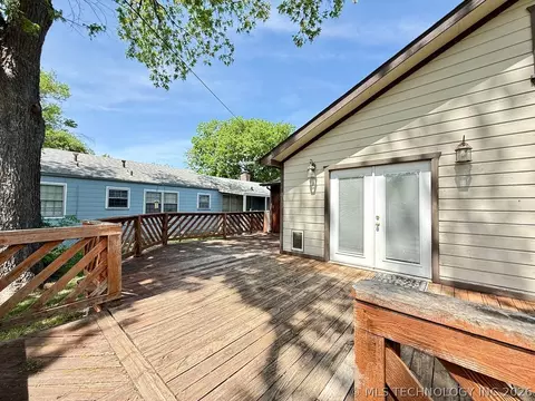 Exterior - 3408 E 4th Pl, Tulsa, OK 74112 photo 6 of 10