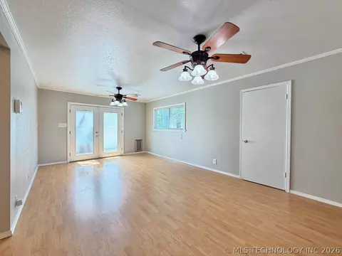 Living - 3408 E 4th Pl, Tulsa, OK 74112 photo 4 of 7