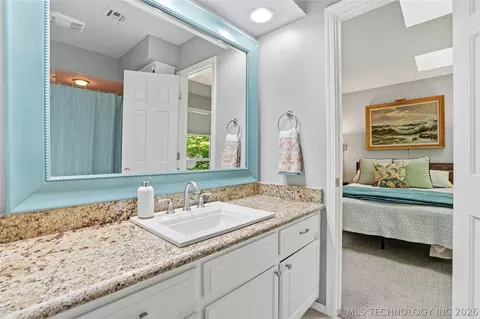 Bath - 3733 E 64th Pl, Tulsa, OK 74136 photo 9 of 9