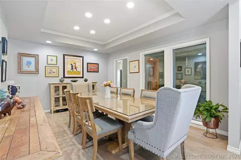 Dining - 3733 E 64th Pl, Tulsa, OK 74136 photo 2 of 4