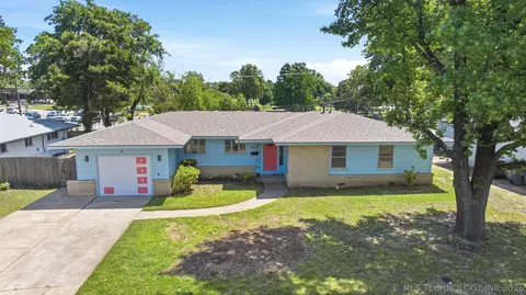 633 N Union Pl, Tulsa, OK 74127