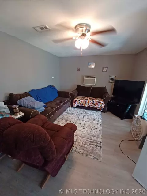 Living - 416747 Delaware Dr, Checotah, OK 74426 photo 1 of 1