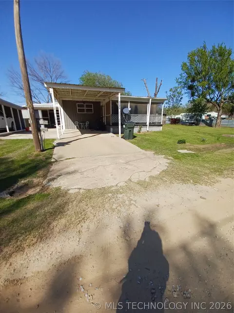 Exterior - 416747 Delaware Dr, Checotah, OK 74426 photo 2 of 9