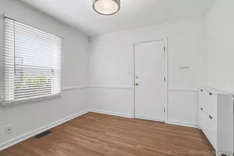 1448 E 52nd Pl, Tulsa, OK 74105 photo 11