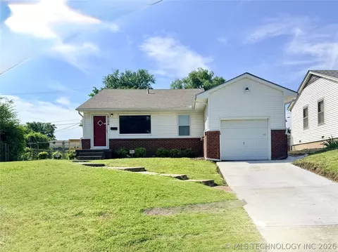 2104 W 48th Pl, Tulsa, OK 74107