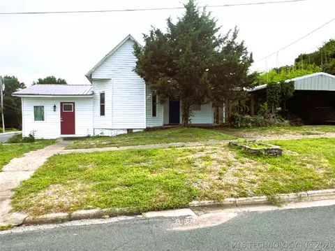 130 E Chickasaw St, Tahlequah, OK 74464