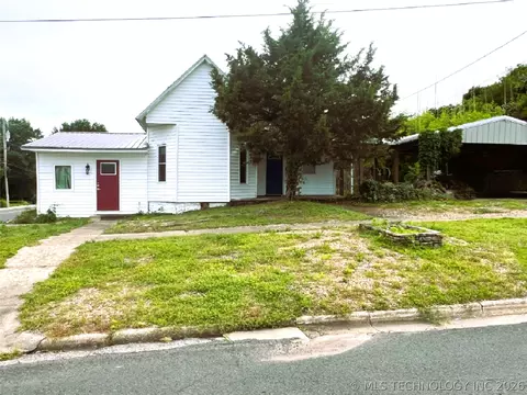 130 E Chickasaw St, Tahlequah, OK 74464