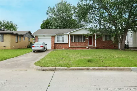 2861 S 66th Pl E, Tulsa, OK 74129