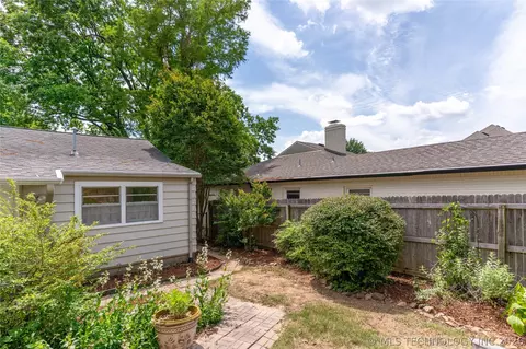 Exterior - 1945 E 35th Pl, Tulsa, OK 74105 photo 6 of 11