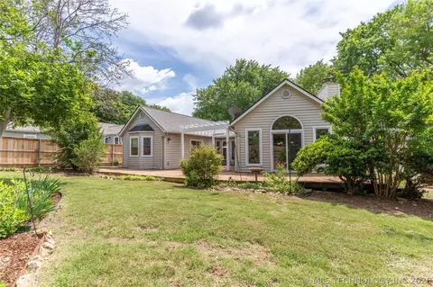 Exterior - 1945 E 35th Pl, Tulsa, OK 74105 photo 8 of 11