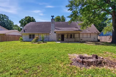 Exterior - 5717 E 97th Pl S, Tulsa, OK 74137 photo 4 of 8
