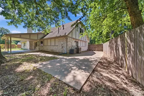 Exterior - 5717 E 97th Pl S, Tulsa, OK 74137 photo 7 of 8