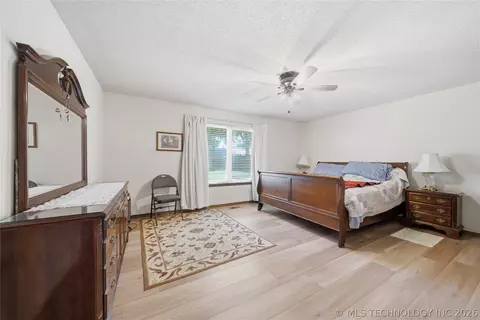 Bedroom - 5717 E 97th Pl S, Tulsa, OK 74137 photo 1 of 6