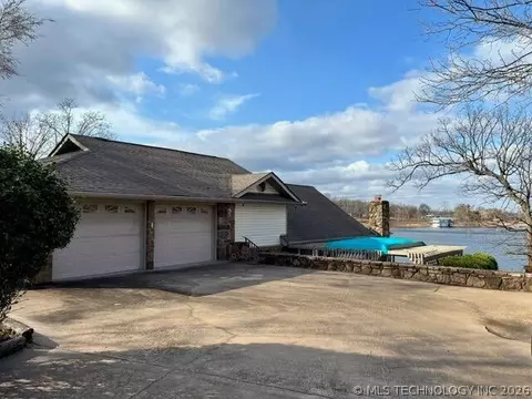 55881 E 316 Rd, Jay, OK 74346