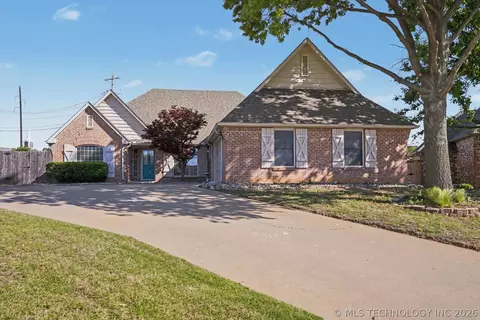 9216 N 130th East Ct, Owasso, OK 74055