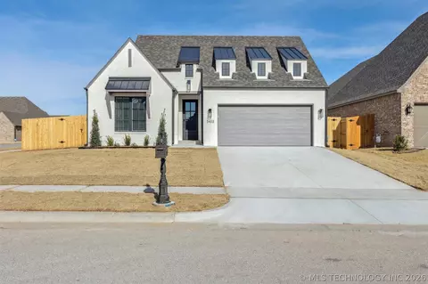 5403 E 126th St S, Bixby, OK 74008