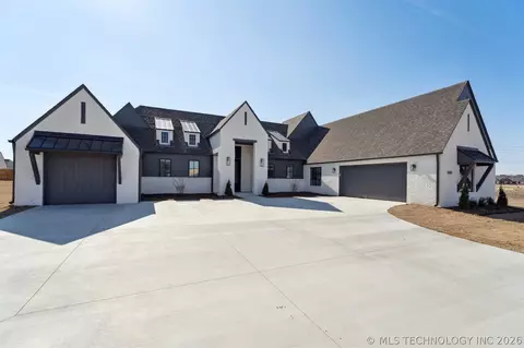 5502 E 174th St S, Bixby, OK 74008