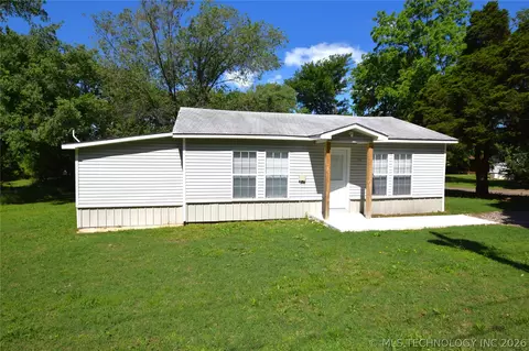 516 S Cherokee St, Stilwell, OK 74960