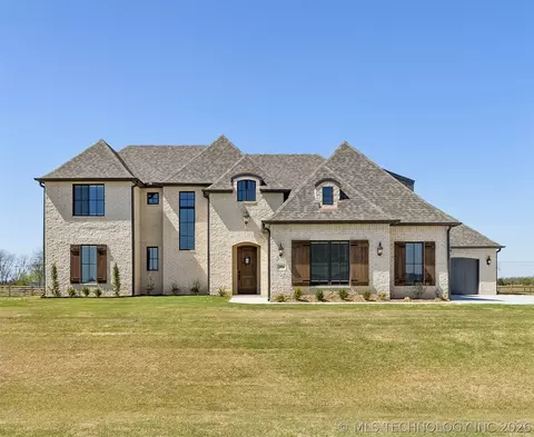 10924 N 81st East Pl, Owasso, OK 74055