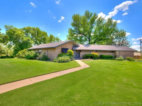1420 E Fairview Ave, Sapulpa, OK 74066