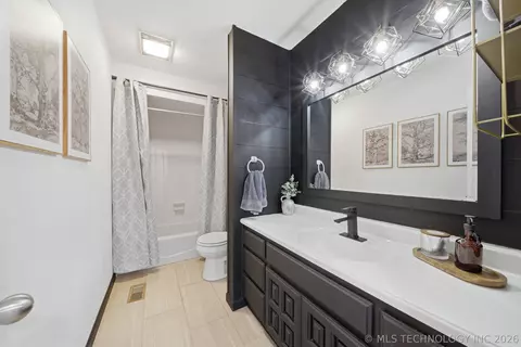 Bath - 7342 E 75th St, Tulsa, OK 74133 photo 3 of 3
