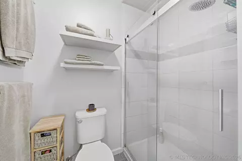 Bath - 7342 E 75th St, Tulsa, OK 74133 photo 2 of 3