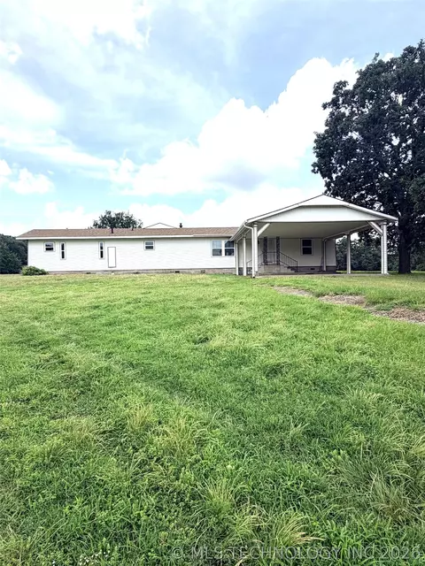 29663 S 225 Rd, Henryetta, OK 74437