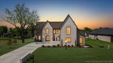 17683 E White Tail Cv, Owasso, OK 74055