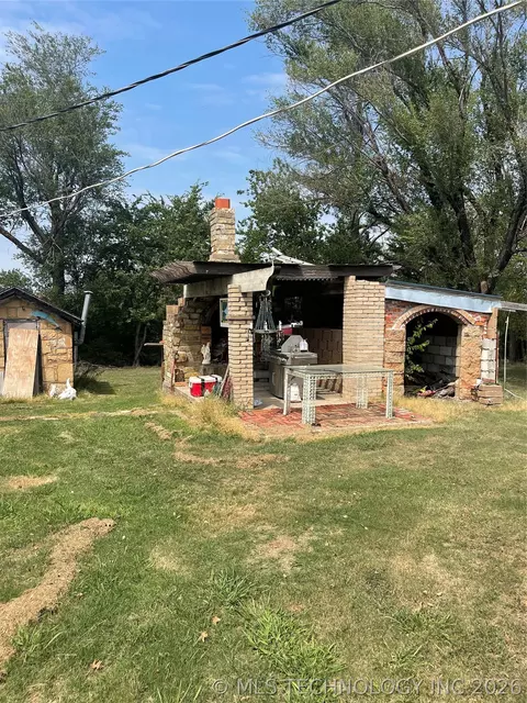 Exterior - 3714 Eseco, Cushing, OK 74023 photo 5 of 8