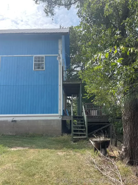 Exterior - 3714 Eseco, Cushing, OK 74023 photo 3 of 8