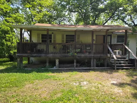 17365 Redbud Dr, Catoosa, OK 74015