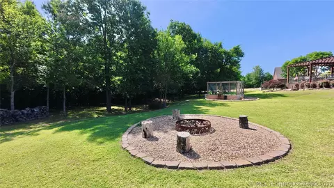 Exterior - 418970 E 1152 Rd, Checotah, OK 74426 photo 17 of 25