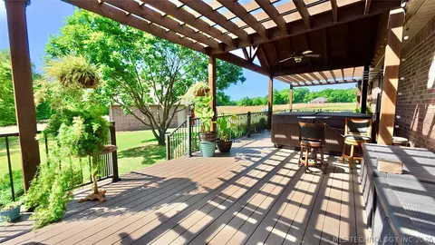 Exterior - 418970 E 1152 Rd, Checotah, OK 74426 photo 10 of 25