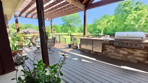 Exterior - 418970 E 1152 Rd, Checotah, OK 74426 photo 3 of 25