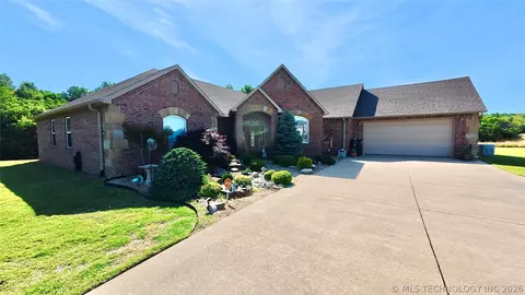 Exterior - 418970 E 1152 Rd, Checotah, OK 74426 photo 1 of 25