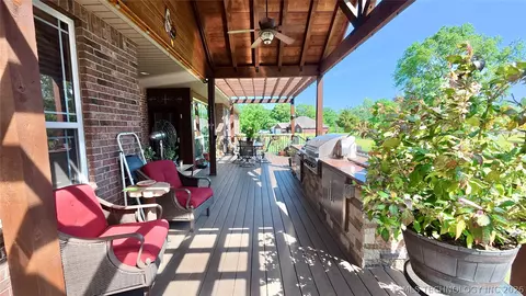 Exterior - 418970 E 1152 Rd, Checotah, OK 74426 photo 9 of 25